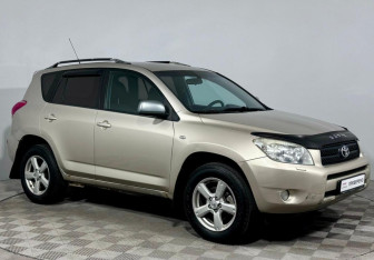 Подержанный автомобиль Toyota RAV4 2008 года (4 фото)