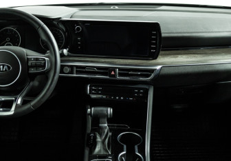 Подержанный автомобиль Kia K5 2020 года (14 фото)