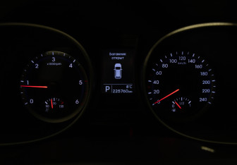 Подержанный автомобиль Hyundai Santa Fe 2014 года (15 фото)