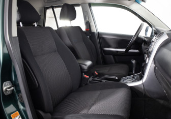 Подержанный автомобиль Suzuki Grand Vitara 2007 года (16 фото)