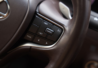 Подержанный автомобиль Lexus ES 2021 года (14 фото)
