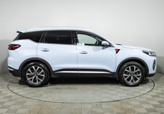 Подержанный автомобиль Chery Tiggo 7 Pro Max 2023 года (4 фото)