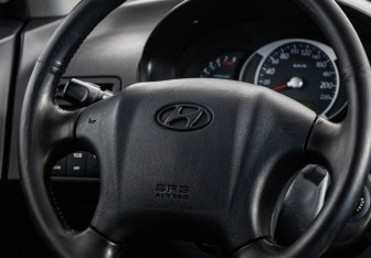 Подержанный автомобиль Hyundai Tucson 2007 года (11 фото)