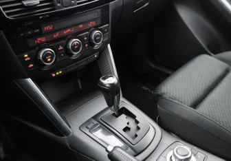 Подержанный автомобиль Mazda CX-5 2012 года (15 фото)