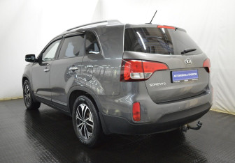 Подержанный автомобиль Kia Sorento 2018 года (7 фото)