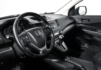 Подержанный автомобиль Honda CR-V 2013 года (9 фото)
