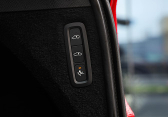 Подержанный автомобиль Volvo XC90 2019 года (38 фото)