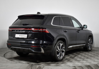 Подержанный автомобиль Geely Monjaro 2024 года (5 фото)