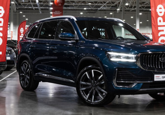 Подержанный автомобиль Geely Monjaro 2024 года (5 фото)