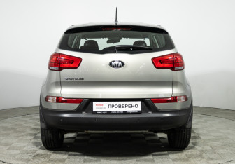 Подержанный автомобиль Kia Sportage 2015 года (6 фото)