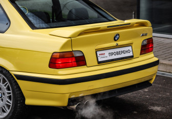 Подержанный автомобиль BMW M3 Coupe 1994 года (12 фото)