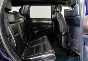 Подержанный автомобиль Jeep Grand Cherokee 2013 года (22 фото)