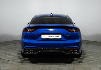 Подержанный автомобиль Kia Stinger 2019 года (6 фото)