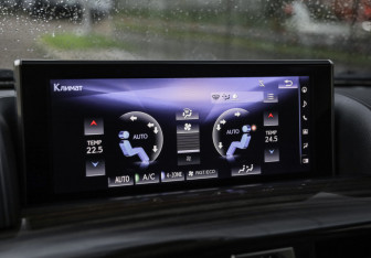 Подержанный автомобиль Lexus LX 2019 года (20 фото)
