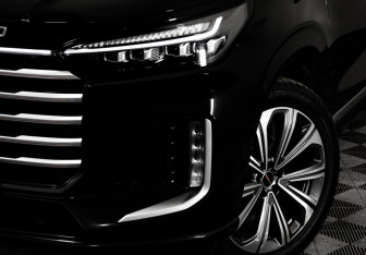 Подержанный автомобиль Exeed VX 2023 года (2 фото)