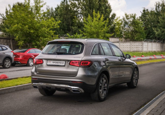 Подержанный автомобиль Mercedes-Benz GLC Coupe 2021 года (6 фото)