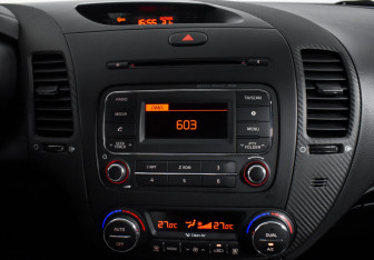 Подержанный автомобиль Kia Cerato Sedan 2014 года (16 фото)