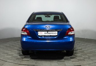 Подержанный автомобиль Toyota Yaris Sedan 2008 года (6 фото)