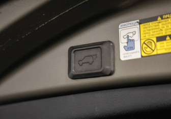 Подержанный автомобиль Toyota RAV4 2013 года (29 фото)