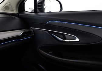 Подержанный автомобиль Changan UNI-T 2023 года (18 фото)