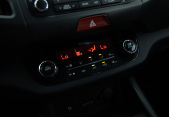 Подержанный автомобиль Kia Sportage 2011 года (17 фото)