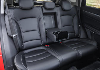 Подержанный автомобиль Geely Atlas Pro 2022 года (26 фото)