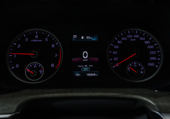 Подержанный автомобиль Kia K5 2021 года (12 фото)