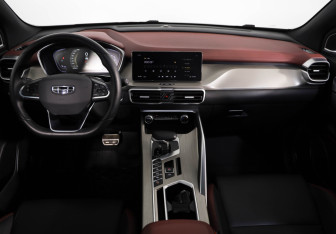 Подержанный автомобиль Geely Coolray 2023 года (9 фото)