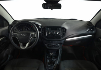 Подержанный автомобиль LADA (ВАЗ) Vesta Wagon 2018 года (9 фото)