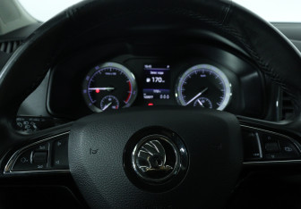 Подержанный автомобиль Skoda Karoq 2020 года (19 фото)