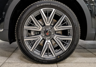 Новый Hongqi HS5 2023 (7 фото)