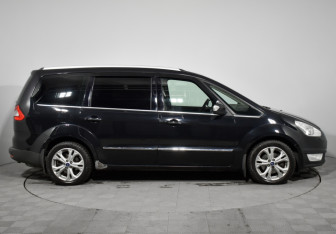 Подержанный автомобиль Ford Galaxy 2013 года (4 фото)