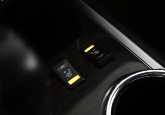 Подержанный автомобиль Nissan Pathfinder 2015 года (17 фото)