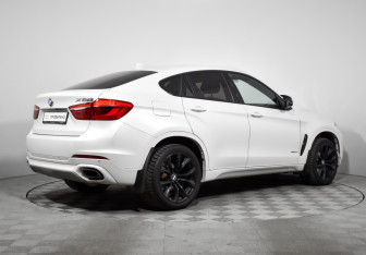 Подержанный автомобиль BMW X6 2016 года (5 фото)