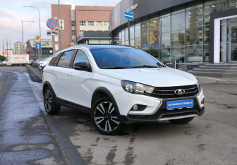 Подержанный автомобиль LADA (ВАЗ) Vesta Wagon 2021 года (3 фото)