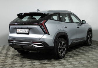 Подержанный автомобиль Geely Atlas 2023 года (5 фото)