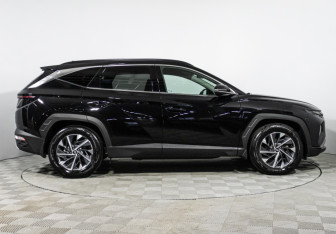 Подержанный автомобиль Hyundai Tucson 2021 года (4 фото)