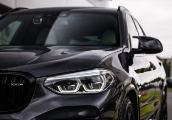 Подержанный автомобиль BMW X3 M 2020 года (3 фото)