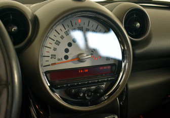 Подержанный автомобиль MINI Countryman 2012 года (19 фото)