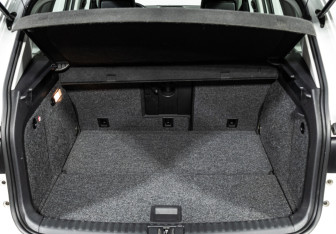 Подержанный автомобиль Volkswagen Tiguan 2014 года (16 фото)