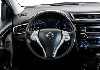 Подержанный автомобиль Nissan Qashqai 2017 года (13 фото)