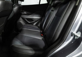 Подержанный автомобиль Opel Mokka 2014 года (10 фото)