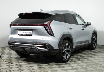 Подержанный автомобиль Geely Atlas 2024 года (5 фото)