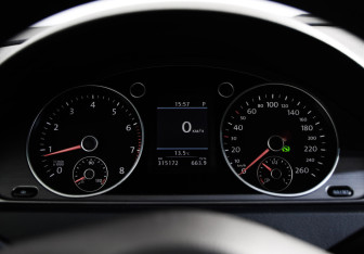 Подержанный автомобиль Volkswagen Passat Sedan 2012 года (11 фото)