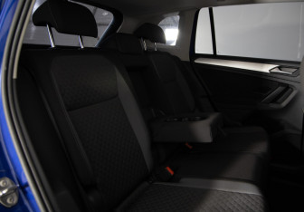 Подержанный автомобиль Volkswagen Tiguan 2020 года (12 фото)