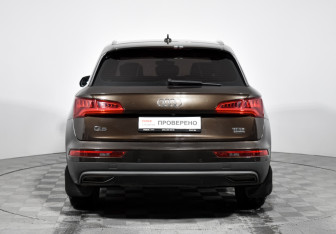 Подержанный автомобиль Audi Q5 2017 года (6 фото)