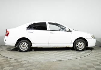 Подержанный автомобиль Lifan Solano 2011 года (4 фото)