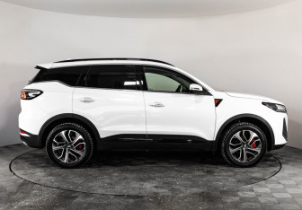 Подержанный автомобиль Chery Tiggo 7 Pro Max 2025 года (5 фото)