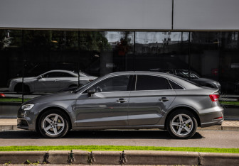 Подержанный автомобиль Audi A3 Sedan 2019 года (9 фото)