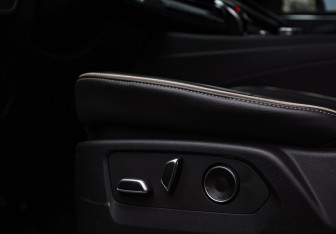 Подержанный автомобиль Cadillac Escalade Suv 2021 года (24 фото)